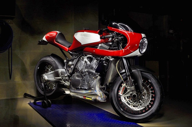 Из оранжевых в красные: кастом KTM RC8 отправляется назад в прошлое