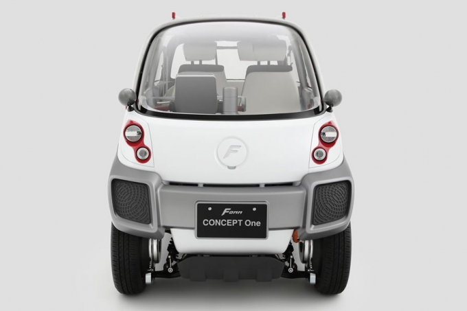 Рожденный цунами: кому сгодится водоплавающий электромобиль?