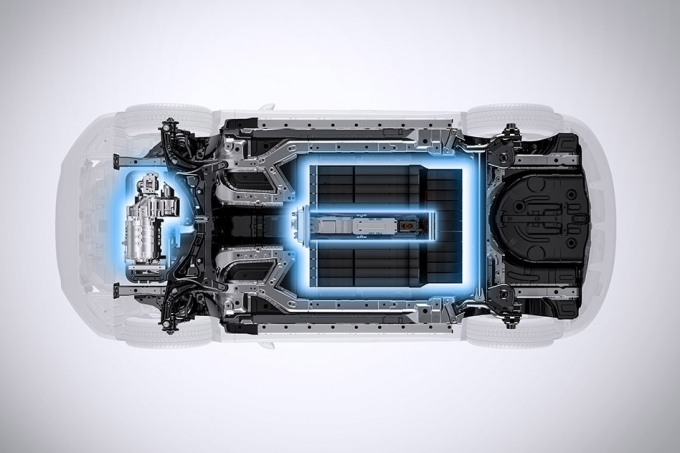 Зачем VW начал вешать шильдик на модели JAC