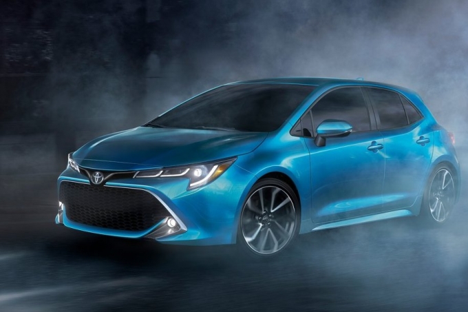 Toyota Corolla хэтчбек: переименовали по пути из Женевы…