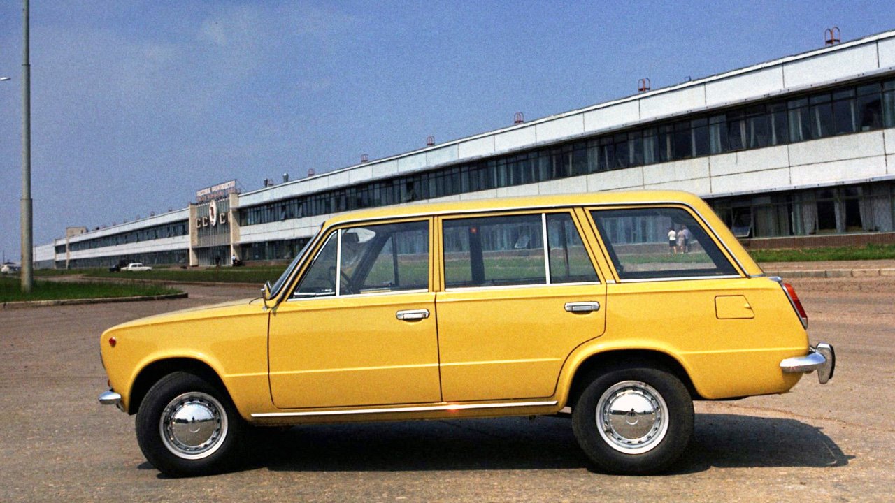 Машина времени:  27 апреля 1971 года выпущен первый ВАЗ-2102